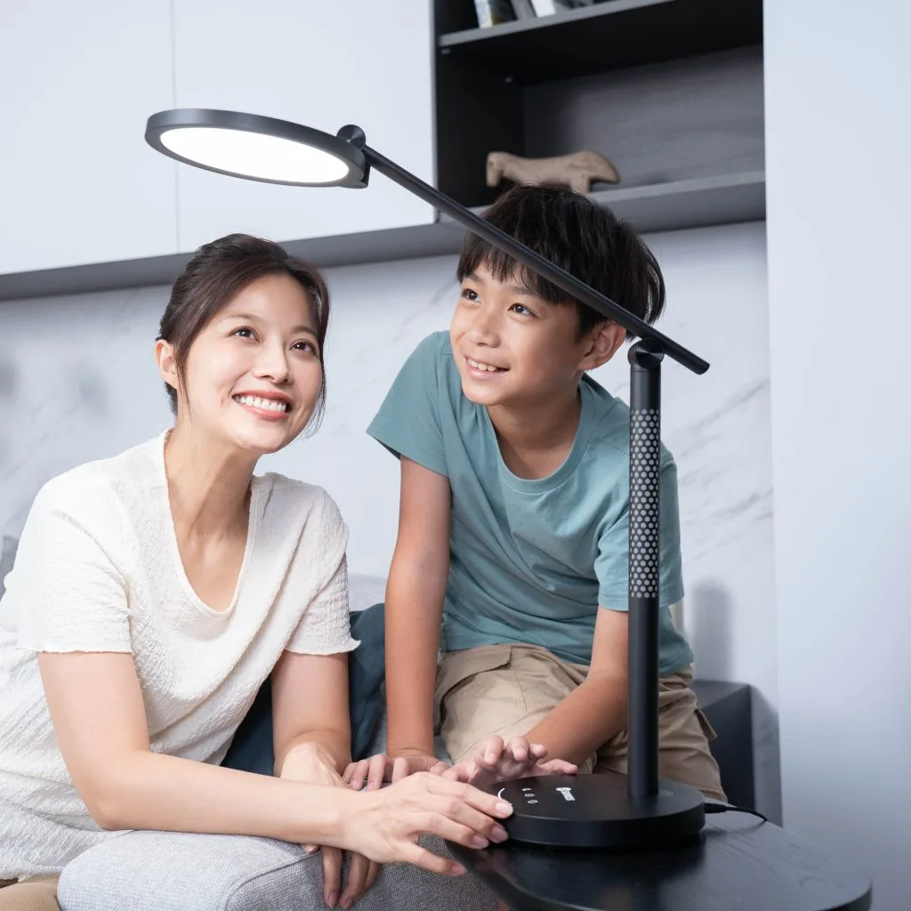 SUVIOS節律矯正燈：一位精神科醫師的護眼與睡眠調節體驗分享