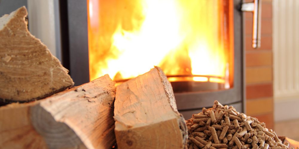 A,Woodburning,Stove,With,Wood,And,Pellets